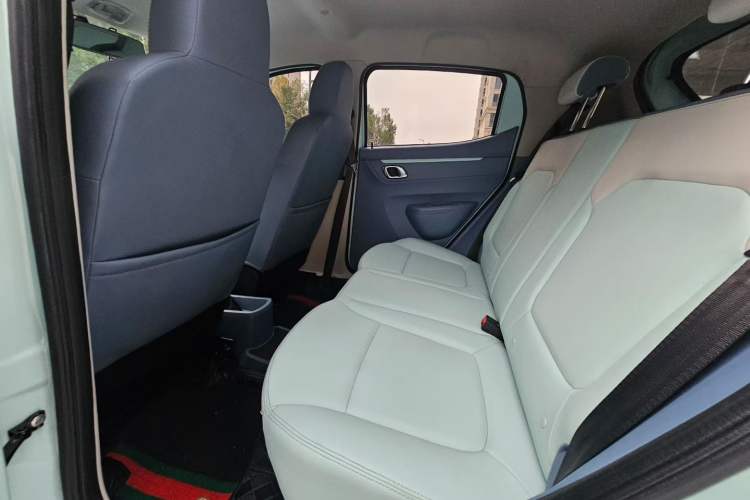 Used Dongfeng NAMMI BOX 2022 Chasing Wind Edition 331 km Standard Model Interior 4
