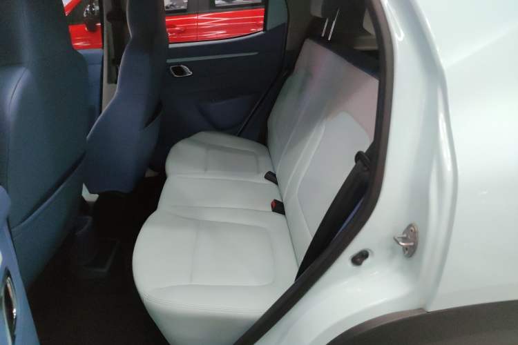 Used Dongfeng NAMMI BOX 2022 Chasing Wind Edition 351 km Advanced Model Interior 4
