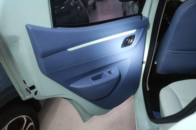Used Dongfeng NAMMI BOX 2022 Chasing Wind Edition 351 km Advanced Model Interior 8
