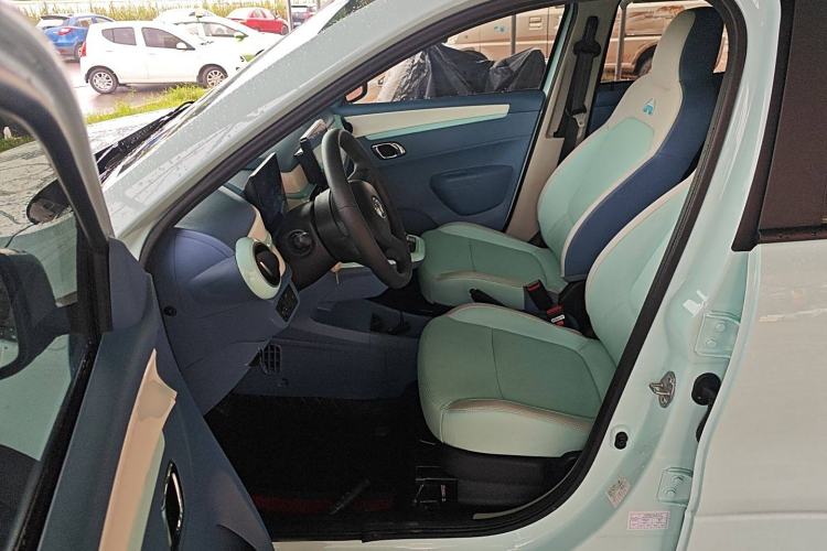 Used Dongfeng NAMMI BOX 2022 Chasing Wind Edition 331 km Standard Model Left Front Seat