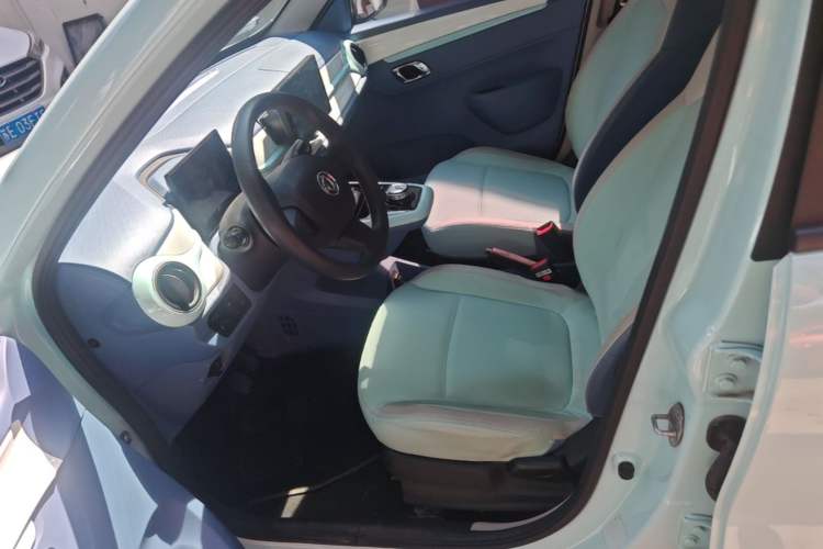 Used Dongfeng NAMMI BOX 2022 Revised Light Wind Edition 201 km Standard Version Left Front Seat