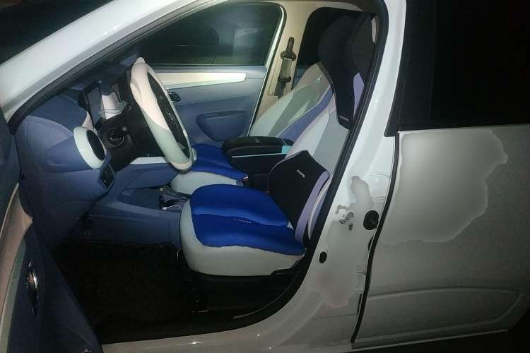 Used Dongfeng NAMMI BOX 2022 Light Wind Edition 201KM Lightning Model Left Front Seat