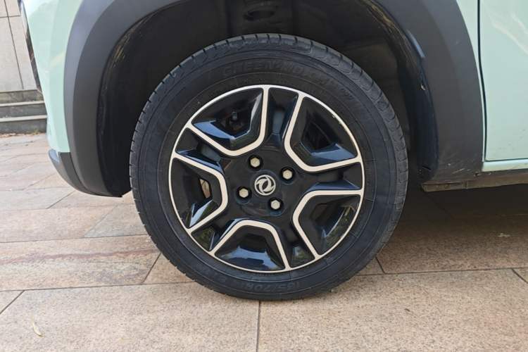 Used Dongfeng NAMMI BOX 2022 Chasing Wind Edition 331KM Advanced Model Left Front Wheel Hub