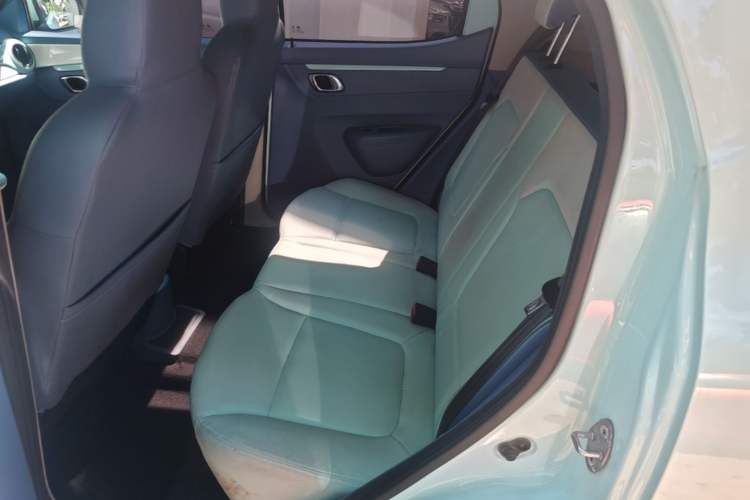 Used Dongfeng NAMMI BOX 2022 Revised Light Wind Edition 201 km Standard Version Left Rear Seat