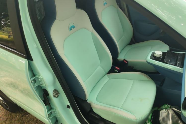 Used Dongfeng NAMMI BOX 2022 Revised Light Wind Edition 201 km Standard Version Right Front Seat