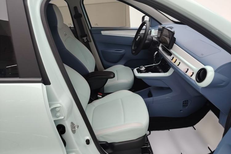Used Dongfeng NAMMI BOX 2022 Light Wind Edition 201KM Lightning Model Right Front Seat