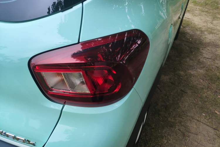 Used Dongfeng NAMMI BOX 2022 Revised Light Wind Edition 201 km Standard Version Right Rear Taillight