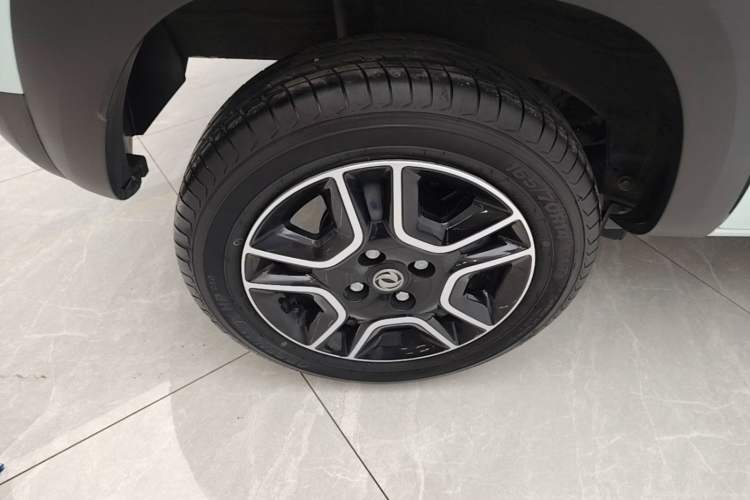 Used Dongfeng NAMMI BOX 2022 Light Wind Edition 201KM Lightning Model Right Rear Wheel Hub
