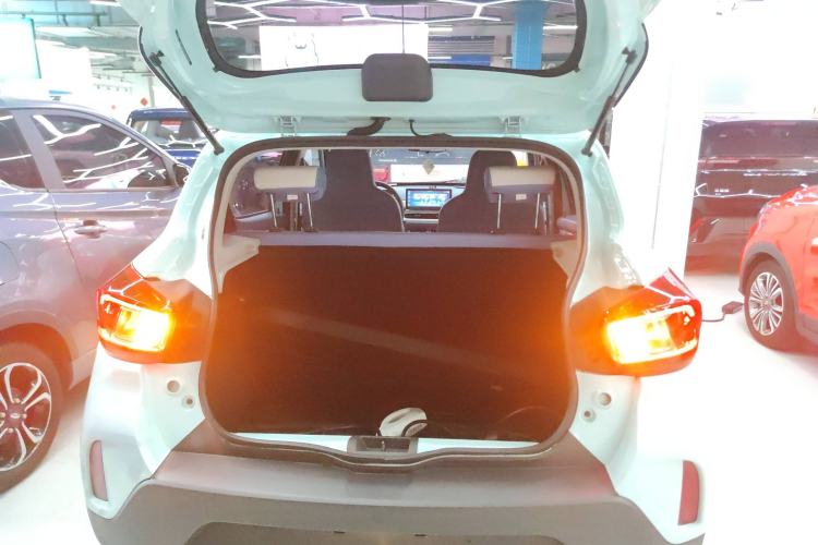 Used Dongfeng NAMMI BOX 2022 Chasing Wind Edition 351 km Advanced Model Trunk