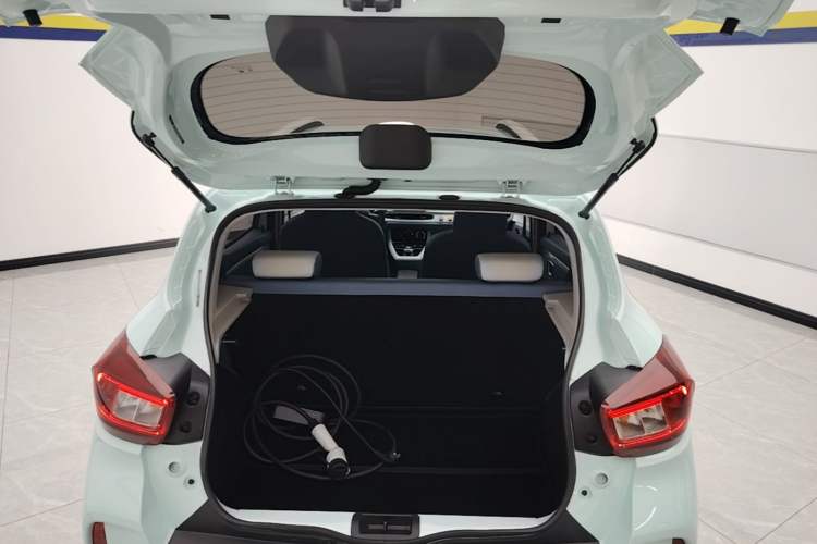 Used Dongfeng NAMMI BOX 2022 Light Wind Edition 201KM Lightning Model Trunk