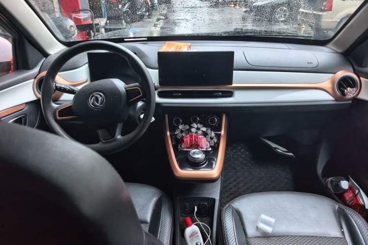 Used Dongfeng NAMMI BOX 2022 Light Wind Edition 201KM Advanced Model Center Console