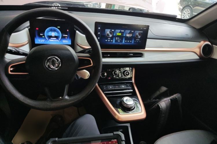 Used Dongfeng NAMMI BOX 2022 Light Wind Edition 201KM Advanced Model Center Console