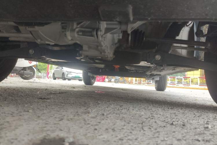 Used Dongfeng NAMMI BOX 2022 Chasing Wind Edition 351KM Standard Model Chassis Front