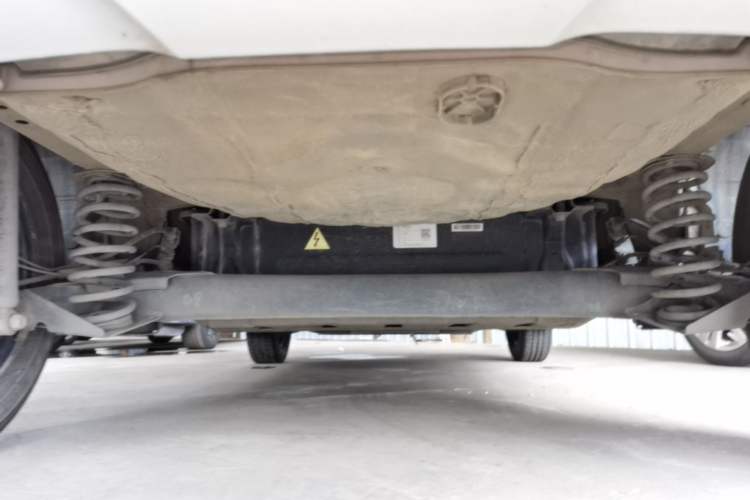 Used Dongfeng NAMMI BOX 2022 Light Wind Edition 201KM Advanced Model Chassis Rear