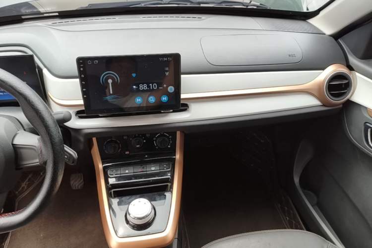 Used Dongfeng NAMMI BOX 2022 Champion Edition Light Wind Version 201KM Standard Model Audio And AC Panel