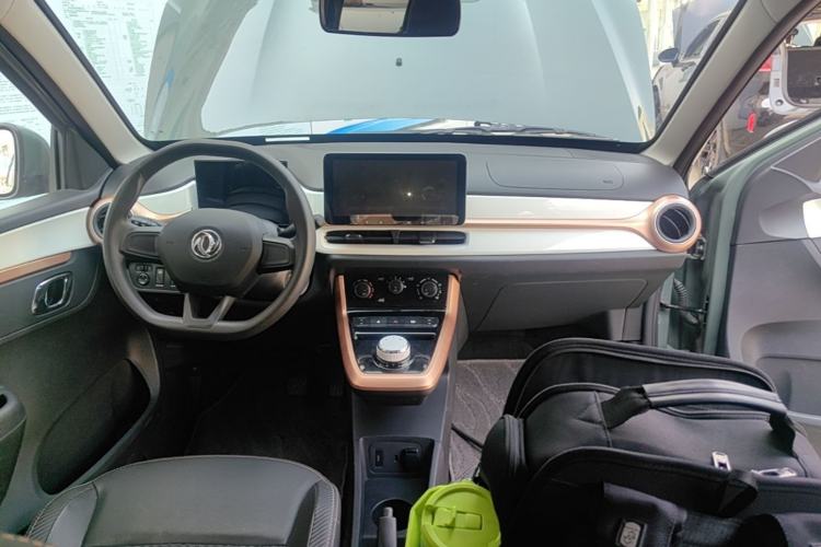Used Dongfeng NAMMI BOX 2022 Champion Edition Light Wind Version 201KM Standard Model Center Console