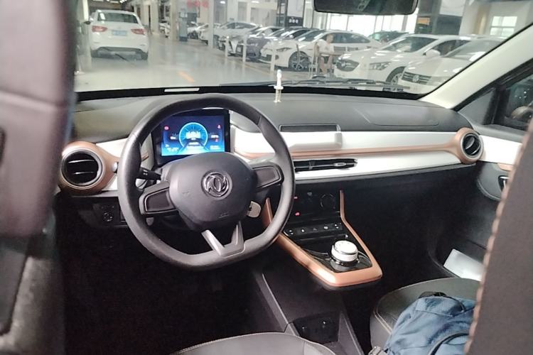 Used Dongfeng NAMMI BOX 2022 Champion Edition Light Wind Version 201KM Standard Model Center Console