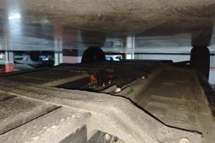 Used Dongfeng NAMMI BOX 2022 Revised Light Wind Edition 201 km Standard Version Chassis Rear Left