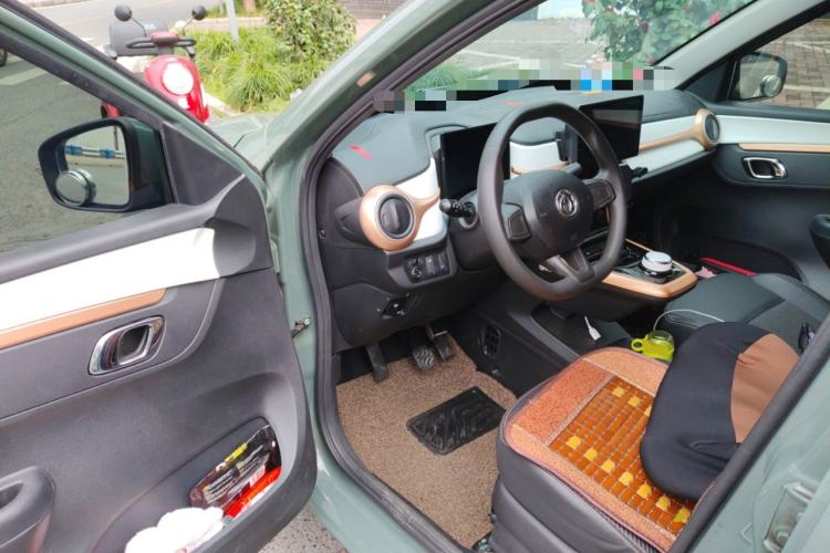 Used Dongfeng NAMMI BOX 2022 Revised Light Wind Edition 201 km Standard Version Driver Seat