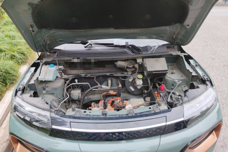 Used Dongfeng NAMMI BOX 2022 Revised Light Wind Edition 201 km Standard Version Engine Bay