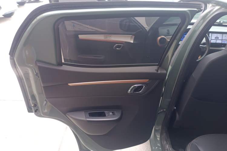 Used Dongfeng NAMMI BOX 2022 Revised Light Wind Edition 201 km Standard Version Left Rear Door Interior
