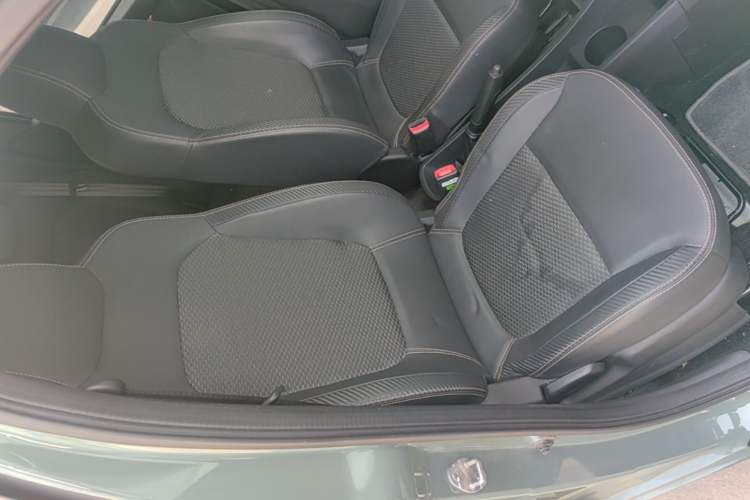 Used Dongfeng NAMMI BOX 2022 Champion Edition Light Wind Version 201KM Standard Model Right Front Seat