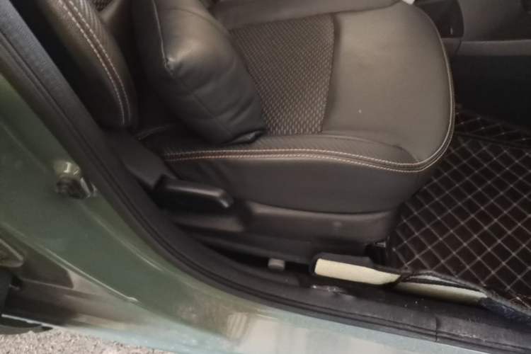 Used Dongfeng NAMMI BOX 2022 Champion Edition Light Wind Version 201KM Standard Model Right Front Seat
