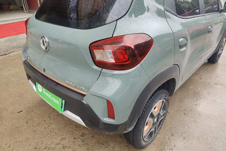 Used Dongfeng NAMMI BOX 2022 Revised Light Wind Edition 201 km Standard Version Right Rear Taillight
