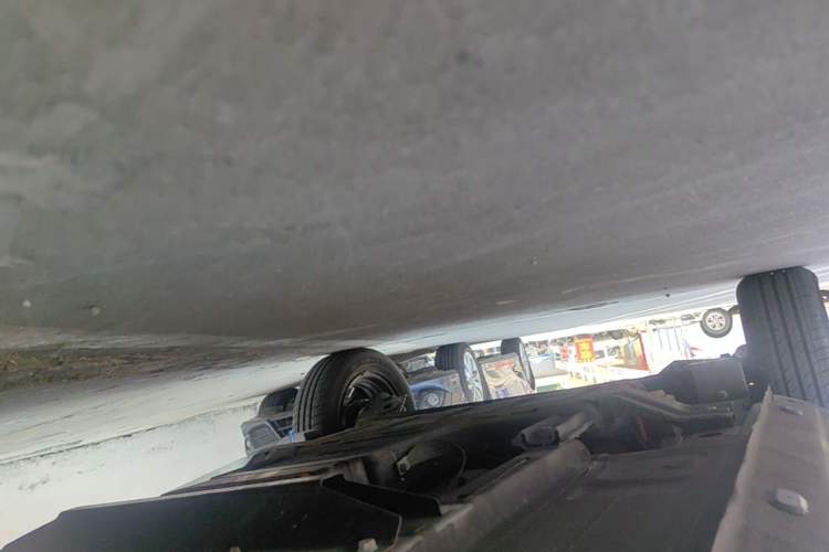 Used Dongfeng NAMMI BOX 2022 Champion Edition Light Wind Version 201KM Standard Model Right Side Sill