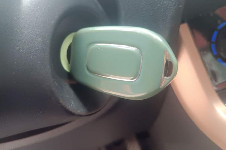 Used Dongfeng NAMMI BOX 2022 Revised Light Wind Edition 201 km Standard Version Vehicle Key