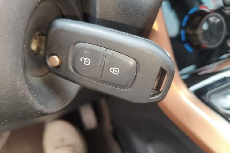 Used Dongfeng NAMMI BOX 2022 Champion Edition Light Wind Version 201KM Standard Model Vehicle Key