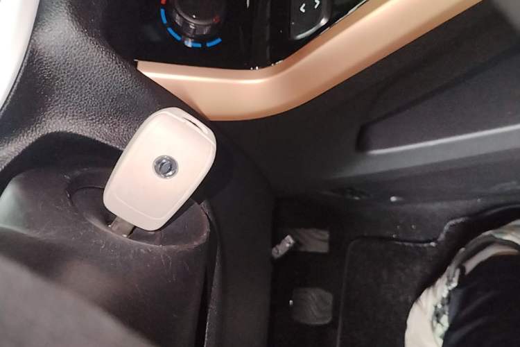 Used Dongfeng NAMMI BOX 2022 Champion Edition Light Wind Version 201KM Standard Model Vehicle Key