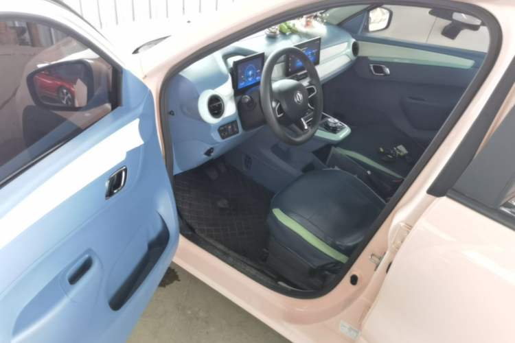 Used Dongfeng NAMMI BOX 2022 Light Wind Edition 201KM Advanced Model Driver Seat