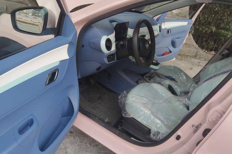 Used Dongfeng NAMMI BOX 2022 Chasing Wind Edition 351KM Standard Model Driver Seat