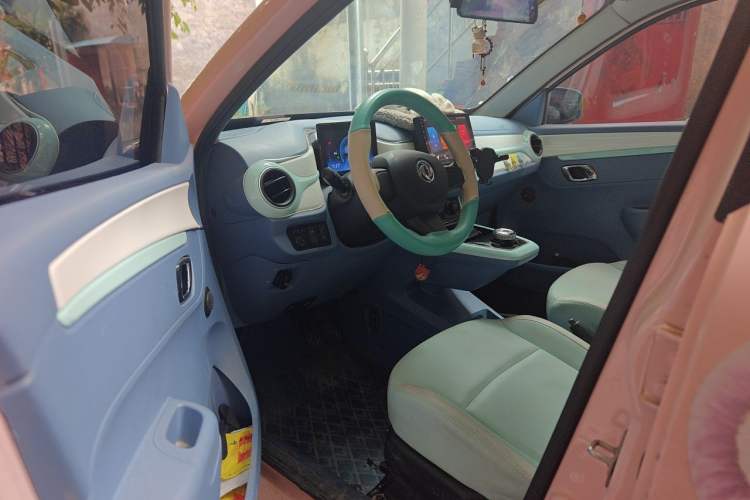 Used Dongfeng NAMMI BOX 2022 Revised Light Wind Edition 201 km Standard Version Driver Seat