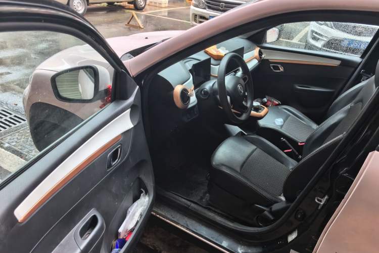 Used Dongfeng NAMMI BOX 2022 Light Wind Edition 201KM Advanced Model Driver Seat