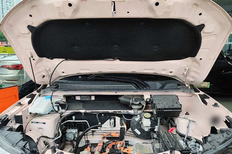 Used Dongfeng NAMMI BOX 2022 Revised Light Wind Edition 201 km Standard Version Engine Bay