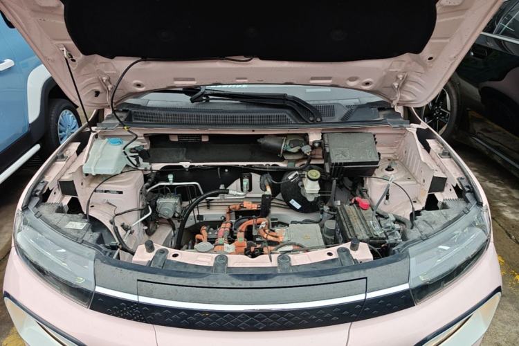 Used Dongfeng NAMMI BOX 2022 Chasing Wind Edition 331 km Standard Model Engine Bay