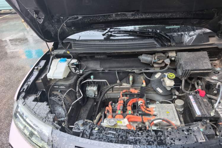 Used Dongfeng NAMMI BOX 2022 Light Wind Edition 201KM Advanced Model Engine Bay Right