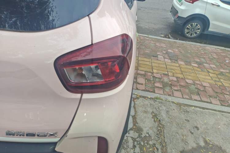 Used Dongfeng NAMMI BOX 2022 Light Wind Edition 201KM Lightning Model Exterior 3