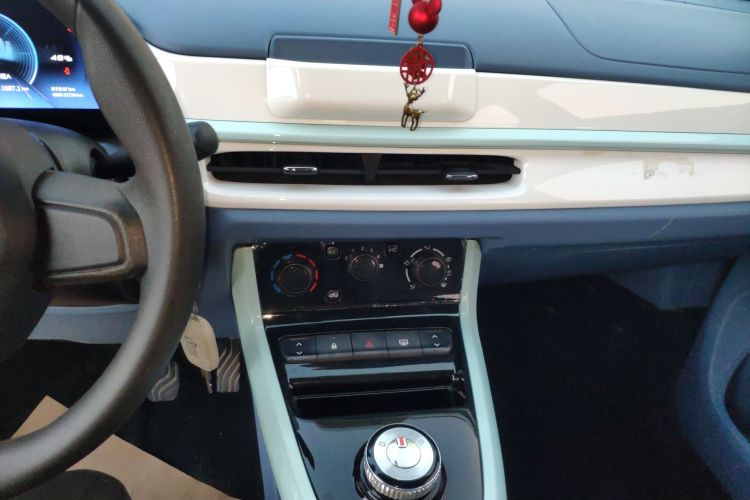 Used Dongfeng NAMMI BOX 2022 Light Wind Edition 201KM Lightning Model Gear Lever