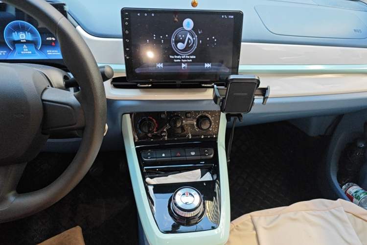 Used Dongfeng NAMMI BOX 2022 Chasing Wind Edition 331KM Advanced Model Audio And AC Panel