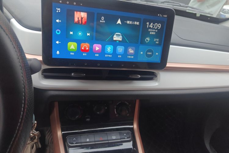 Used Dongfeng NAMMI BOX 2022 Champion Edition Light Wind Version 201KM Standard Model Audio And AC Panel