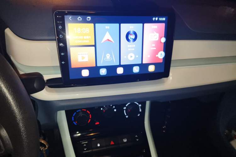 Used Dongfeng NAMMI BOX 2022 Revised Light Wind Edition 201 km Standard Version Audio And AC Panel