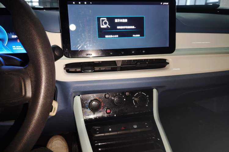 Used Dongfeng NAMMI BOX 2022 Revised Light Wind Edition 201 km Standard Version Audio And AC Panel