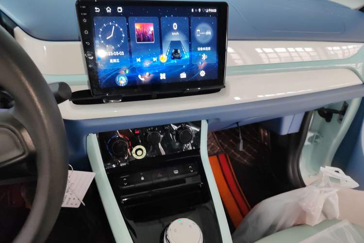 Used Dongfeng NAMMI BOX 2022 Revised Light Wind Edition 201 km Standard Version Audio And AC Panel