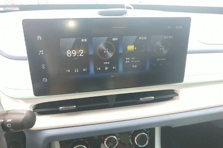 Used Dongfeng NAMMI BOX 2022 Chasing Wind Edition 351 km Advanced Model Audio And AC Panel