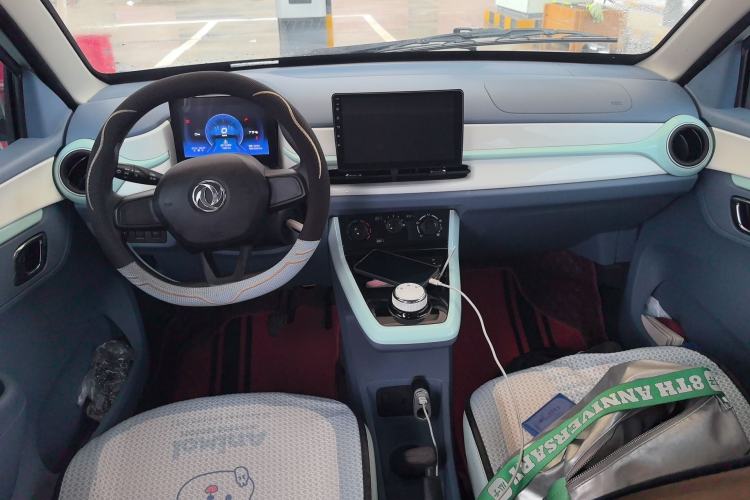 Used Dongfeng NAMMI BOX 2022 Revised Light Wind Edition 201 km Standard Version Center Console