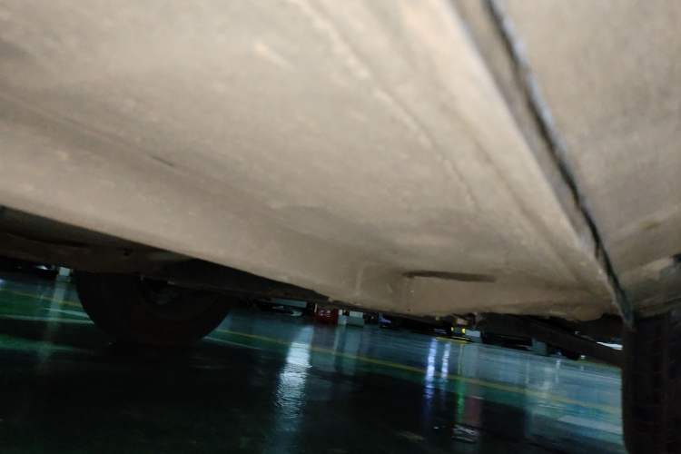 Used Dongfeng NAMMI BOX 2022 Revised Light Wind Edition 201 km Standard Version Chassis Front Right