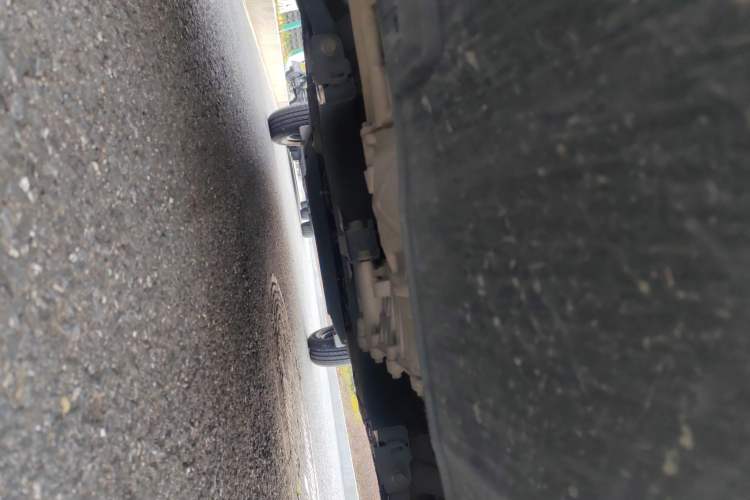 Used Dongfeng NAMMI BOX 2022 Chasing Wind Edition 331 km Standard Model Chassis Front